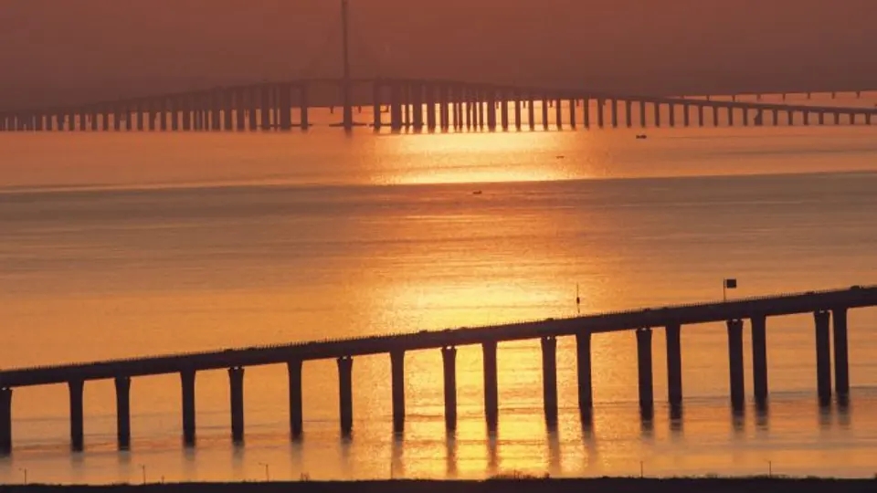 [路上的风景]Sunset on the Jiaozhou Bay Area